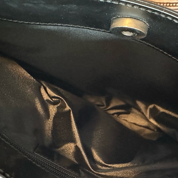 Gucci Vintage Black Patent Leather Shoulder / Hobo Bag – Silver Hardware - Italy - Picture 11 of 16